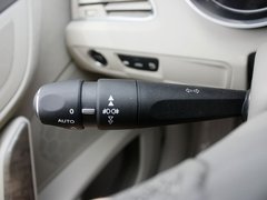 2011款 2.3L 自动 旗舰版