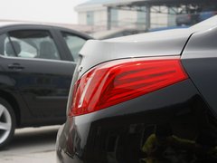 2011款 2.3L 自动 旗舰版