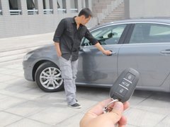 2011款 2.3L 自动 旗舰版