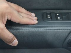 2011款 2.3L 自动 旗舰版