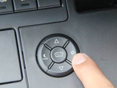 2011款 2.3L 自动 旗舰版