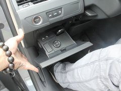 2011款 2.3L 自动 旗舰版