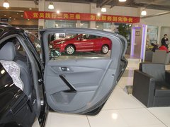 2011款 2.3L 自动 旗舰版