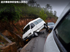 2011款 2.4T 手动 柴油四驱超豪华版 7座