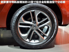 2012款 2.5 CVT 两驱都市版 5座