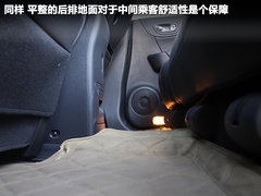 2012款 2.5 CVT 两驱都市版 5座