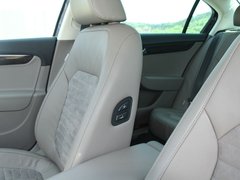 2012款 2.0TSI DSG 至尊型