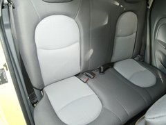 2011款 1.0L 自动 舒适型