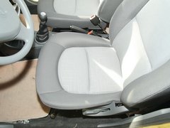 2011款 1.0L 自动 舒适型