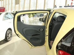 2011款 1.0L 自动 舒适型