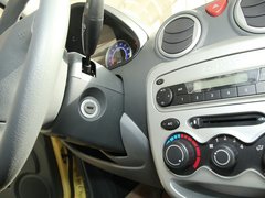 2011款 1.0L 自动 舒适型