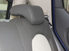 2011款 1.0L 自动 豪华型