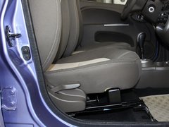 2011款 1.0L 自动 豪华型