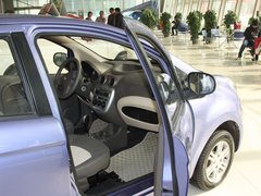 2011款 1.0L 自动 豪华型