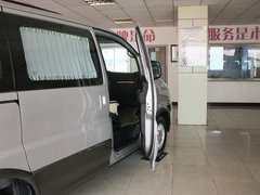 2011款 政采版2.4 手动 汽油豪华版 7座