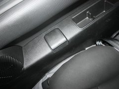 2011款 2.0 手动 汽油舒适版 7座