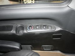 2011款 2.0 手动 汽油舒适版 7座