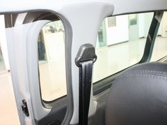 2011款 2.0 手动 汽油舒适版 7座