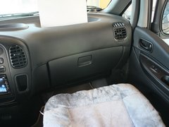 2011款 2.0 手动 汽油舒适版 7座