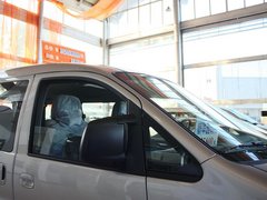 2011款 2.0 手动 汽油舒适版 7座