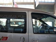2011款 2.0 手动 汽油舒适版 7座