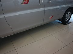 2011款 2.0 手动 汽油舒适版 7座