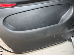 2011款 2.0 手动 汽油舒适版 7座