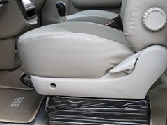 2011款 2.0 手动 汽油标准版 7座