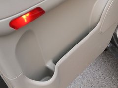 2011款 2.0 手动 汽油标准版 7座