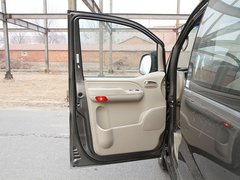 2011款 2.0 手动 汽油标准版 7座