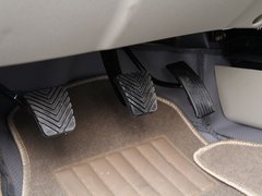 2011款 2.0 手动 汽油标准版 7座