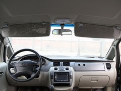 2011款 2.0 手动 汽油标准版 7座
