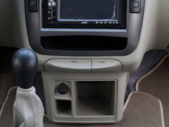 2011款 2.0 手动 汽油标准版 7座