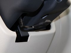 2011款 2.0 手动 汽油标准版 7座
