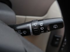 2011款 2.0 手动 汽油标准版 7座