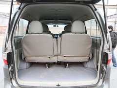 2011款 2.0 手动 汽油标准版 7座