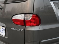 2011款 2.0 手动 汽油标准版 7座
