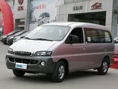 2011款 2.0 手动 汽油标准版 7座