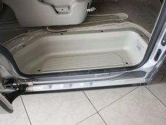 2011款 2.4 手动 汽油豪华版 7座