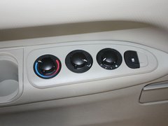 2011款 2.4 手动 汽油豪华版 7座
