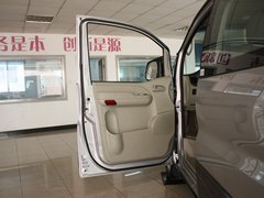 2011款 2.4 手动 汽油豪华版 7座