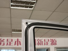 2011款 2.4 手动 汽油豪华版 7座