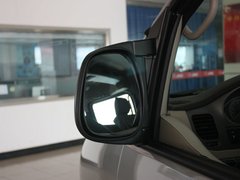 2011款 2.4 手动 汽油豪华版 7座