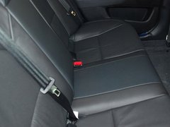 2012款 2.4L 自动 尊贵版