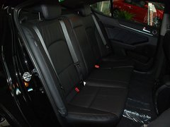 2012款 2.4L 自动 尊贵版