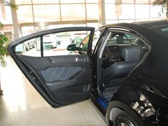 2012款 2.4L 自动 尊贵版