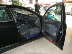 2012款 2.4L 自动 尊贵版