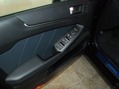2012款 2.4L 自动 尊贵版