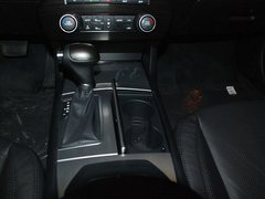 2012款 2.4L 自动 尊贵版