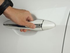 2012款 2.4L 自动 旗舰版